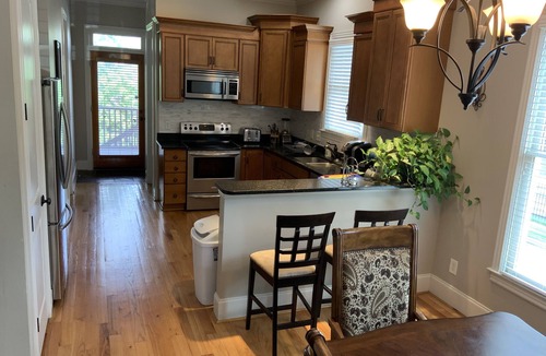 Hope Gardens House | Downtown Luxury Home — 3-mins to Broadway
