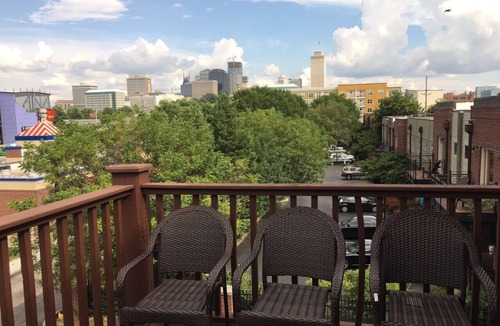 Hope Gardens House | Downtown Luxury Home — 3-mins to Broadway