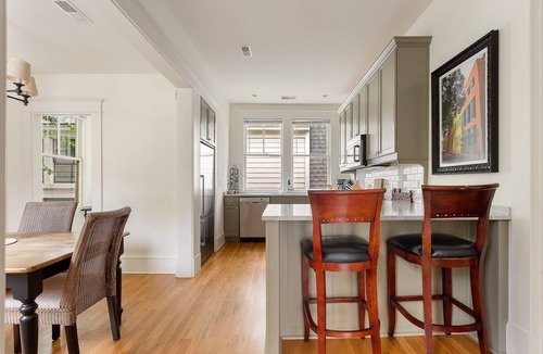 Cannonborough Elliotborough Apartment | Downtown Luxury |Rutledge Avenue Inn (Suite C)