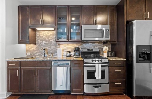Waller Creek District Apartment | Downtown | Luxury Studio Apt. | Pool | Gym | Great Views