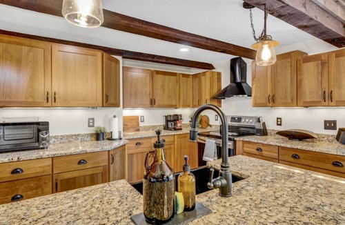 Wolfeboro Condo | Downtown Luxury, Walk to Shops + Docks, Wolfeboro