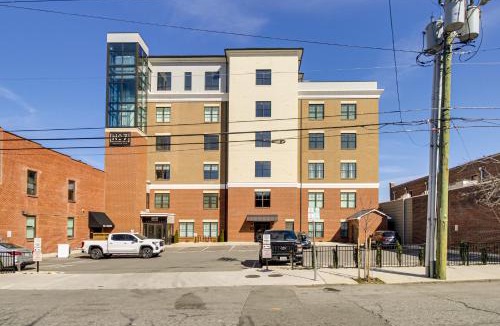Central Business District Apartment | Downtown Lynchburg Condo w/James River Views