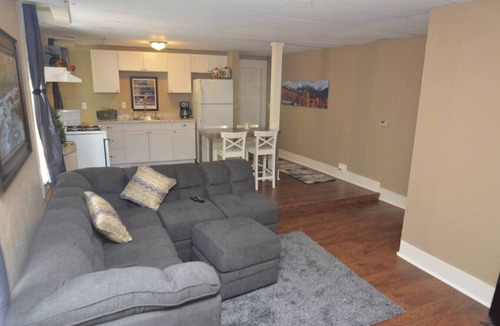 Manitou Springs Apartment | Downtown Manitou Suite