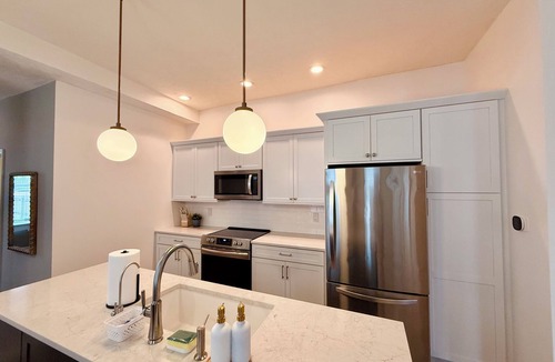 Chatham-Arch House | Downtown, Mass Ave, Walkable, Explore & Unwind