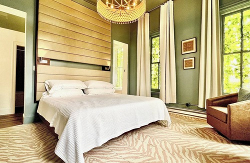 Medina Hotel | Downtown Medina Boutique Hotel - Best Available Room