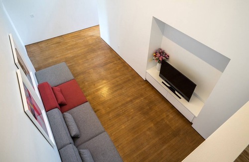 Medina House | Downtown Medina Contemporary Loft