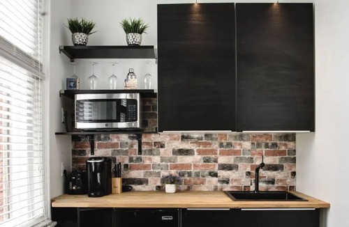 Downtown Memphis Apartment | Downtown Memphis The Rolling Stones Studio Apt 202