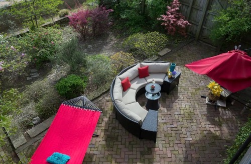 Downtown Memphis Apartment | Downtown Memphis The Rolling Stones Studio Apt 202