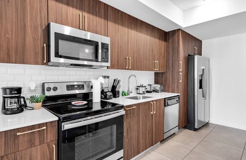Overtown Apartment | Downtown Miami City View 1BR | Free Parking