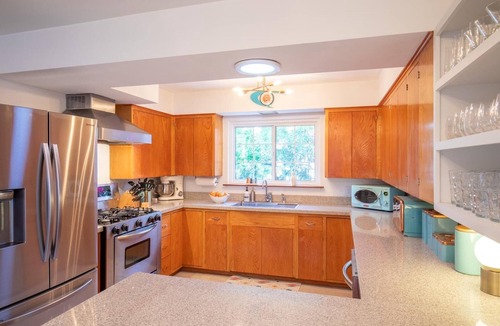 Warm Sands House | Downtown Mid Mod Warm Sands Centrally Located