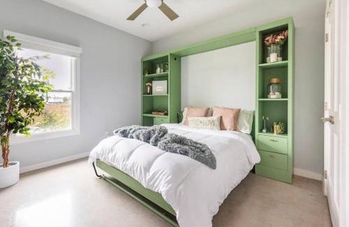 Government Hill House | Downtown Modern Farmhouse-Pool- Sleeps 12