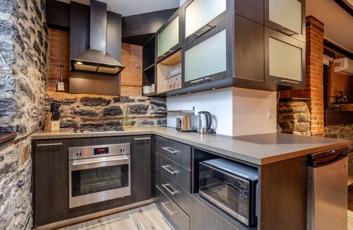 Shaughnessy Village Apartment | Downtown Montréal Gem | Walk Everywhere Easily