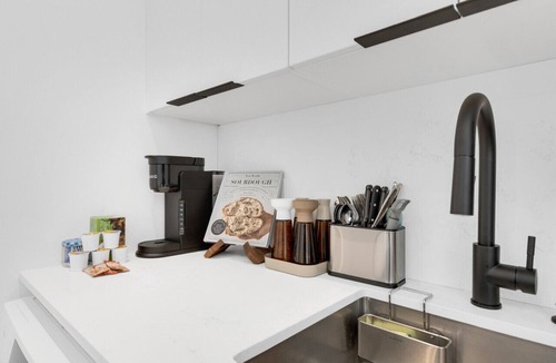 Milton Park Apartment | Downtown Montreal Speakeasy 503 | Balcony, Queen Bed, Sofa Bed, Parking & 65` TV