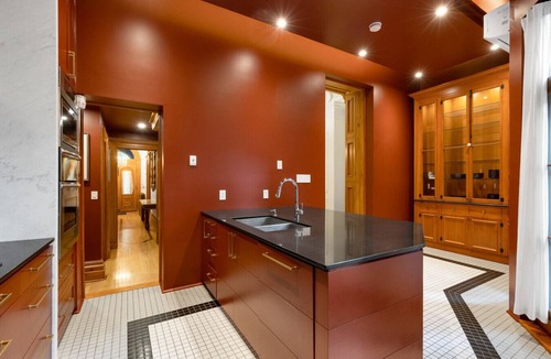 Milton Park Bed & Breakfast | Downtown Montreal | The Nook | 2 Beds, Shared Bath, 65` TV, Bed & Breakfast