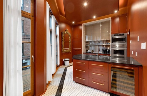 Milton Park Bed & Breakfast | Downtown Montreal | The Spa | 2 Beds, Semi Private Bath, 65` TV, Bed & Breakfast
