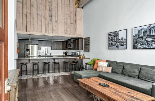 Downtown Nashville Condo | Downtown Music City Loft living! ~Steps from Broadway