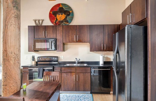 Downtown Nashville Condo | Downtown Music City Loft living! ~Steps to the Ryman and Broadway.