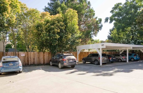 Napa Condo | Downtown Napa! Unit C Walk to Everything!