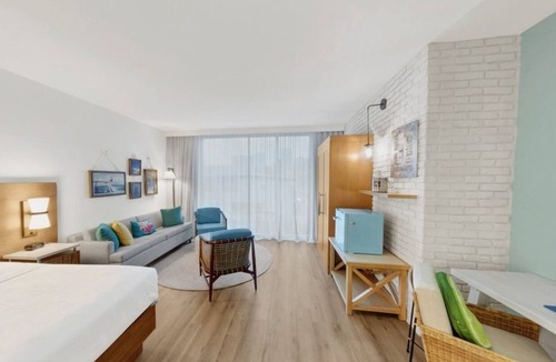 Sobro Hotel | Downtown Nashville! Rooftop Pool, Quick Drive to Ryman Auditorium, Pets Allowed