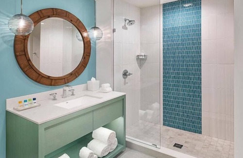 Sobro Hotel | Downtown Nashville! Rooftop Pool, Quick Drive to Ryman Auditorium, Pets Allowed