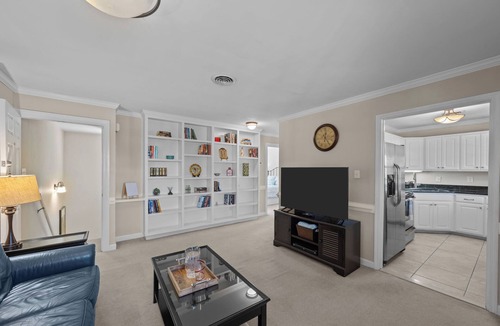 New Bern House | Downtown New Bern Retreat Full Kitchen & WiFi