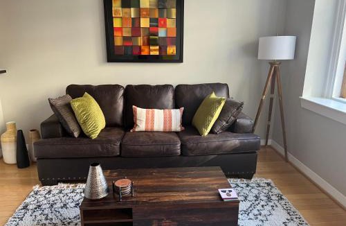 Downtown Apartment | Downtown Norfolk Loft