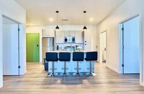 Central Oklahoma City Condo | Downtown OKC Luxury Stay –Fast Wi-Fi & 2 King Beds
