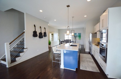 Edgehill House | Downtown Panoramic Views from Rooftop! 3 BR/3.5 BA home Near Gulch!