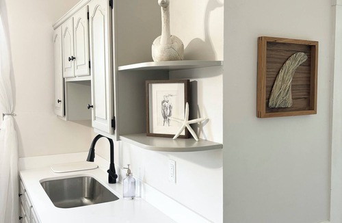 Bristol House | Downtown Patriotic Bristol!