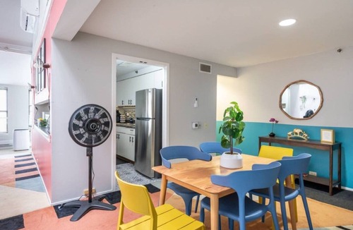 The Loop Apartment | DOWNTOWN PENTHOUSE Vintage Loft #3❤️Grant Park, Museums +gym & patio