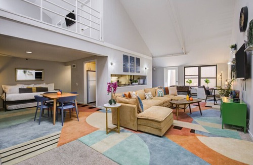 The Loop Apartment | DOWNTOWN PENTHOUSE Vintage Loft #4 +private balcony & gym