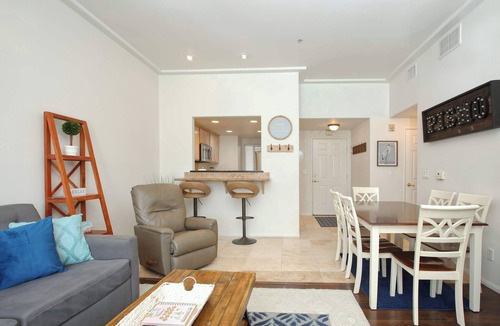 Downtown Condo | Downtown Pismo Beach modern, updated, single-level