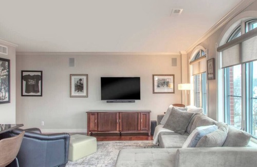Plymouth Condo | Downtown Plymouth 2-bedroom/2-bathroom Condo