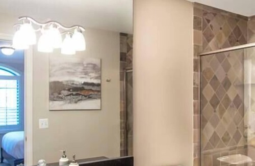 Plymouth Condo | Downtown Plymouth 2-bedroom/2-bathroom Condo