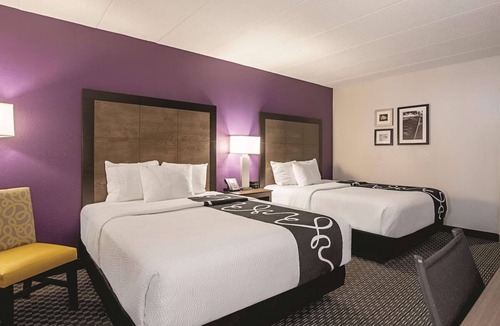 Portland Hotel | Downtown Portland Escape, 2 Queen Beds, La Quinta, 2 Family Ready Rooms