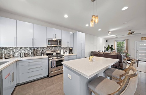 Northside House | Downtown Private Oasis Stay | Fire Pit & Hot Tub