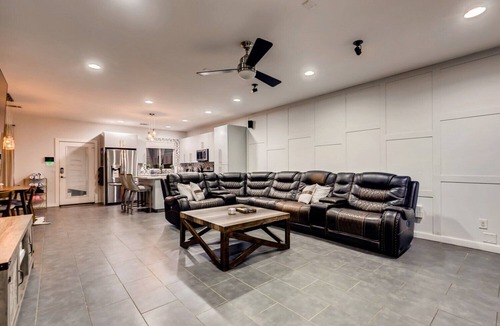 Northside House | Downtown Private Oasis Stay | Fire Pit & Hot Tub