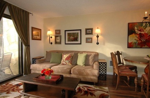Downtown House | Downtown Redmond 2 bed 1.5 bath