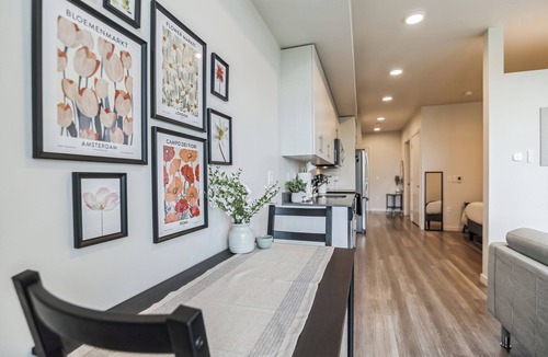 Downtown Apartment | Downtown Redmond Apartment- 94 walkscore