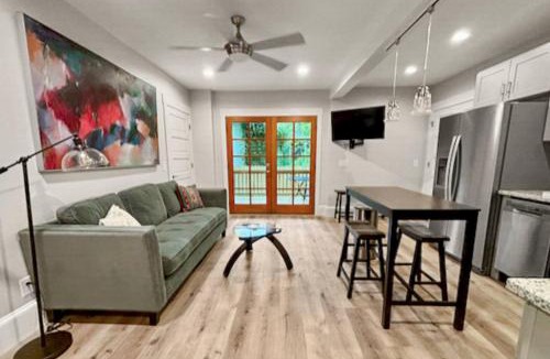 Historic Montford Apartment | Downtown Retreat - Private Yard- Parking