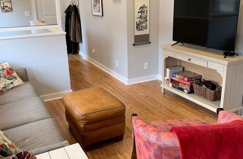 Rockford Apartment | Downtown Rockford Duplex