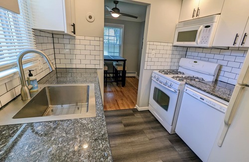 Royal Oak House | Downtown Royal Oak & Ferndale 3bd w/King Master