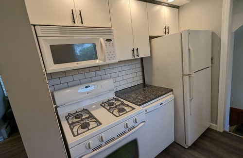 Royal Oak House | Downtown Royal Oak & Ferndale 3bd w/King Master