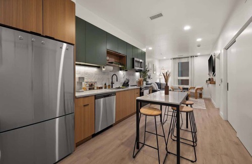 People's Freeway Apartment | Downtown Salt Lake City Luxury Retreat - Pool, Sauna, and Parking