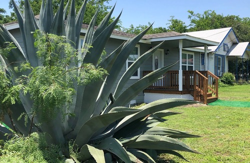 Denver Heights House | Downtown San Antonio CYC property