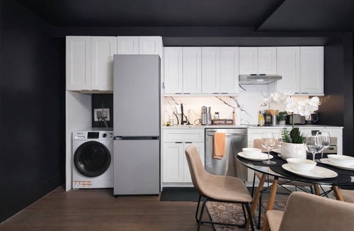 Downtown San Antonio Apartment | Downtown San Antonio 2BR Retreat River Walk Area Gym & Free Garage Parking