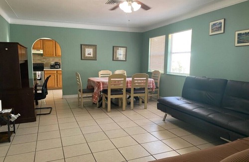 Park East House | Downtown Sarasota Florida Vacation Rental 3BR/2BA House, Near Beaches, Pets OK