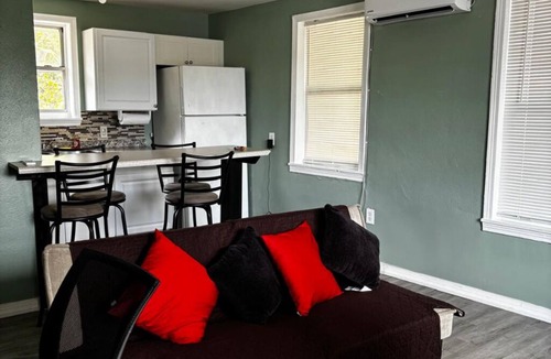 Park East House | Downtown Sarasota Rental, 2 Units,4 Bedrooms,3 Baths, Sleeps 10, Lido Beach 6min
