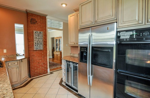 Saratoga Springs Apartment | Downtown Saratoga, Gorgeous Spacious Victorian, Sleeps 6, Pet Friendly