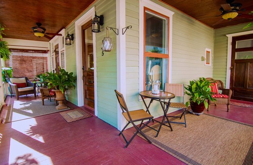 Saratoga Springs Apartment | Downtown Saratoga, Gorgeous Spacious Victorian, Sleeps 6, Pet Friendly